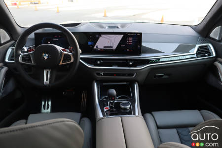Interior of 2024 BMW X5M Competition