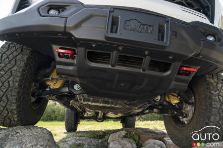 2024 Chevrolet Colorado ZR2 Bison, on the rocks