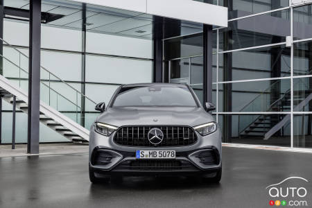 Le Mercedes-AMG GLC 63 S E PERFORMANCE Coupé 2024, avant