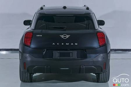 2024 Mini Aceman, rear