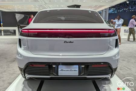 2024 Porsche Macan EV, rear