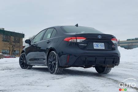 Toyota Corolla hybride 2024, trois quarts arrière