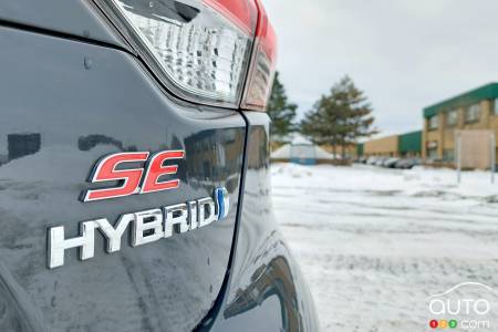 Toyota Corolla hybride 2024, écusson SE hybride