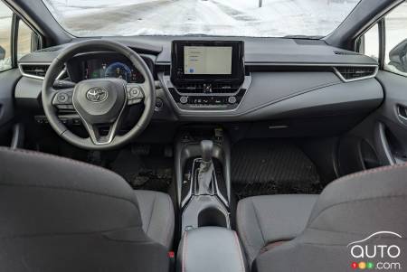 Toyota Corolla hybride 2024, intérieur