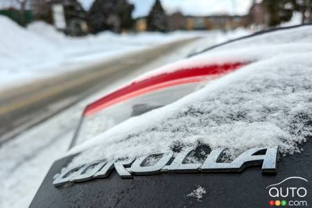 Toyota Corolla hybride 2024, écusson Corolla