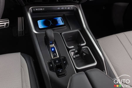 Bas de console du Lexus TX 500h F Sport 2024