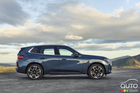 BMW X3 30 xDrive 2025, de profil