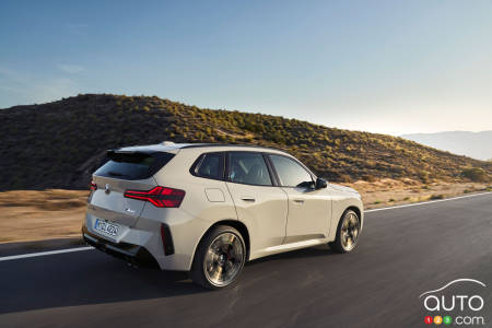 BMW X3 M50 xDrive 2025, trois quarts arrière