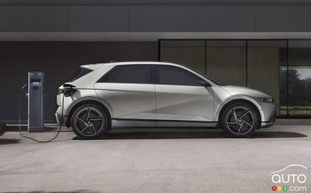 2025 Hyundai Ioniq 5 (South Korea), in profile
