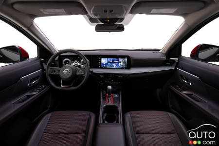 2025 Nissan Kicks, interior