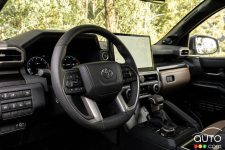 2025 Toyota 4Runner Limited, steering wheel