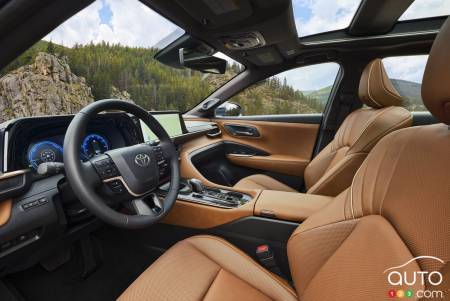 2025 Toyota Crown Signia, interior