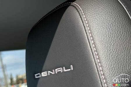 GMC Terrain Denali 2026, écusson