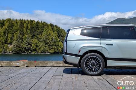 Hyundai Ioniq 9 2026, toit, arrière