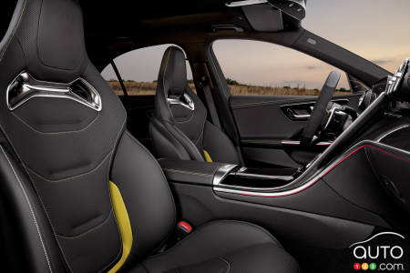 Mercedes-AMG C 63 S E Performance, first row seating
