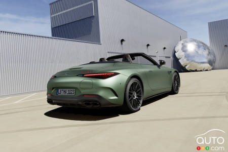 The 2025 Mercedes-AMG SL S E Performance, three-quarters front