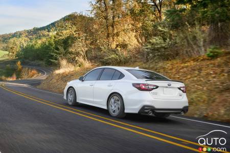 Subaru Legacy 2023, trois quarts arrière