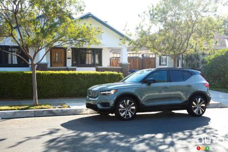 Volvo Introduces 2021 XC40 Recharge | Car News Volvo Introduces 2021 XC40 Recharge | Car News