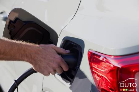 Volvo XC40 Recharge 2021, port de chargement