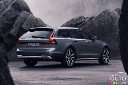 Design extérieur de la Volvo V90 Cross Country 2024