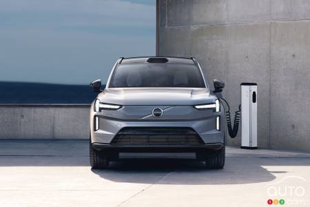 2024 Volvo EX90 - Front