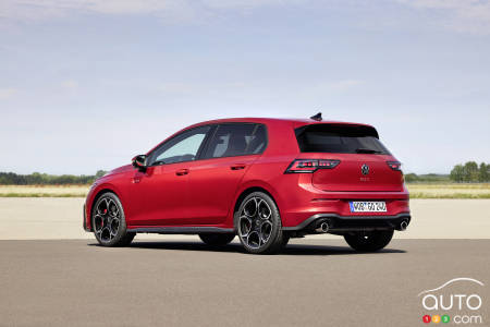 2025 Volkswagen Golf GTI red