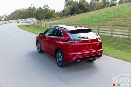 2022 Mitsubishi Eclipse Cross, three-quarters rear