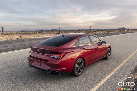 2021 Hyundai Elantra, three-quarters rear