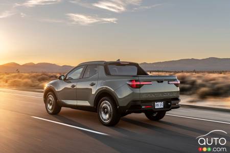 2022 Hyundai Santa Cruz, three-quarters rear