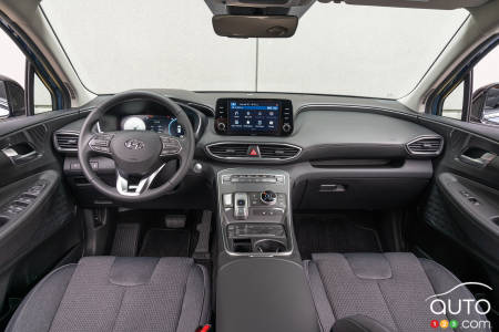 Hyundai Santa Fe XRT (Urban) 2022, intérieur