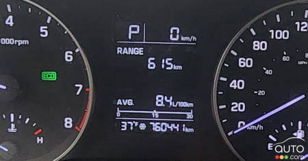 The odometer of the 2017 Hyundai Elantra