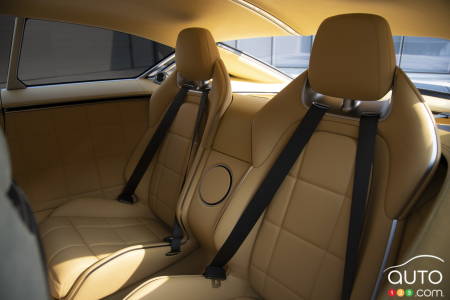 The interior of the Genesis X Speedium Concept, img. 4