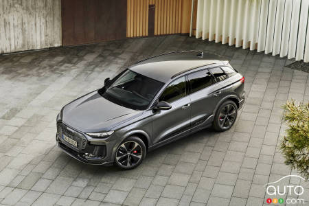 2025 Audi Q6 e-tron grey