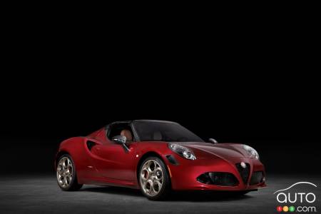 Alfa Romeo 4C 33 Stradale Tributo, three-quarters front