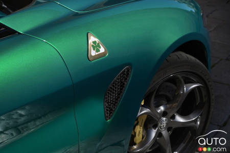 2024 Alfa Romeo Giulia Quadrifoglio 100th Anniversary Edition - Logo