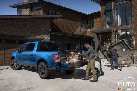 2021 Ford F-150, with tailgate down