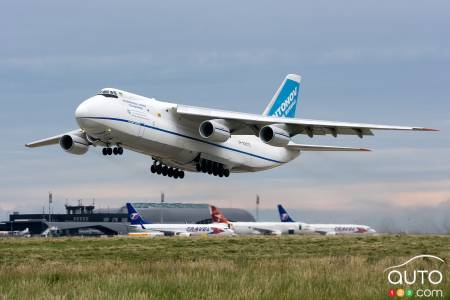 Antonov An-124 aircraft