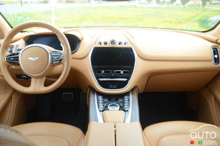 2021 Aston Martin DBX, interior