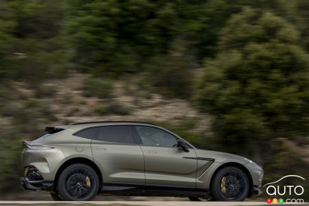 Aston Martin DBX 707 2023, profil