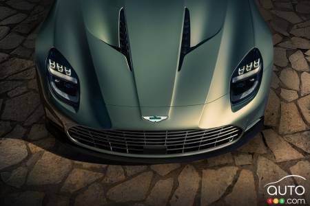 Aston Martin Vanquish Volante 2026, capot, phares