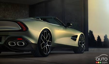 Aston Martin Vanquish Volante 2026, trois quarts arrière