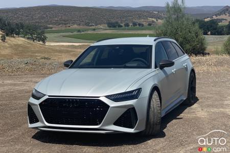 Glimpse of the new 2024 Audi RS6 Performance