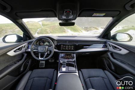 2024 Audi Q8, interior