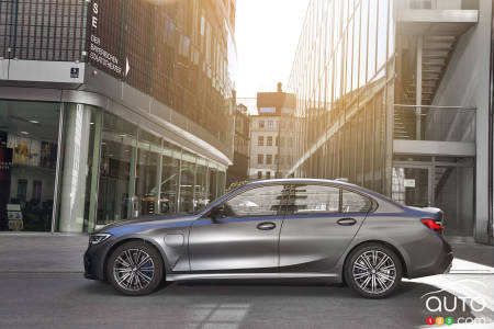 2021 BMW 330e