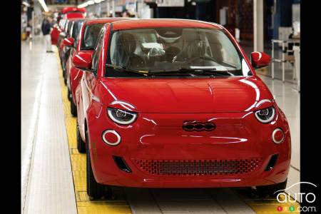 The first 2024 Fiat 500e REDs destined for North America