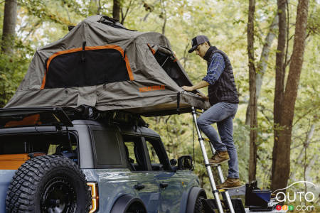 Ford Bronco Overland Concept, with tent on roof