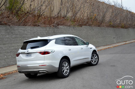 2022 Buick Enclave Premium - Three-quarters rear