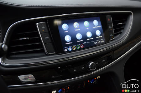 2022 Buick Enclave Premium - Infotainment screen