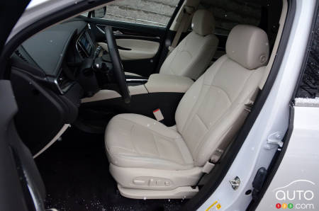 2022 Buick Enclave Premium - Seats