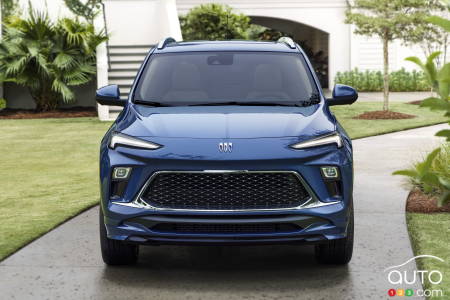 2024 Buick Encore GX Avenir - Front